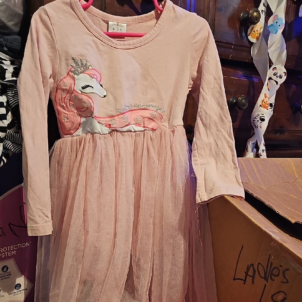 !!.               Girls 4-5year  Pink Pony Dress.